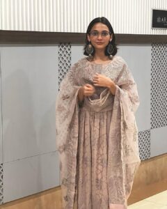 Haniya Nafisa Instagram - Well, somebody dressed up🌚