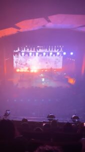 Haricharan Instagram - What a Feeling ! Singing this Classic and an absolute favorite of mine by @arrahman & @shankar.mahadevan in every concert and the audience showing their love and cheers. Priceless ! 😍 P.C - @karanbhatia @ the Tampa Concert last night
