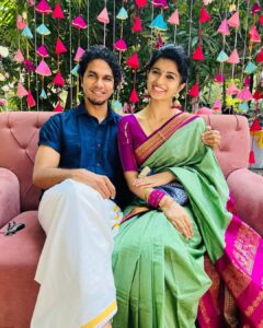 Harija Instagram - U complete me … I rarely post about u .. that’s becoz ur rare🤣 🔥Snehithane🎵 Idhae azhutham azhutham Idhae anaippu anaippu Vaazhvin ellai varai Vendum vendum Vaazhvin ellai varai Vendum vendum Snehidhanae snehidhanae🌜