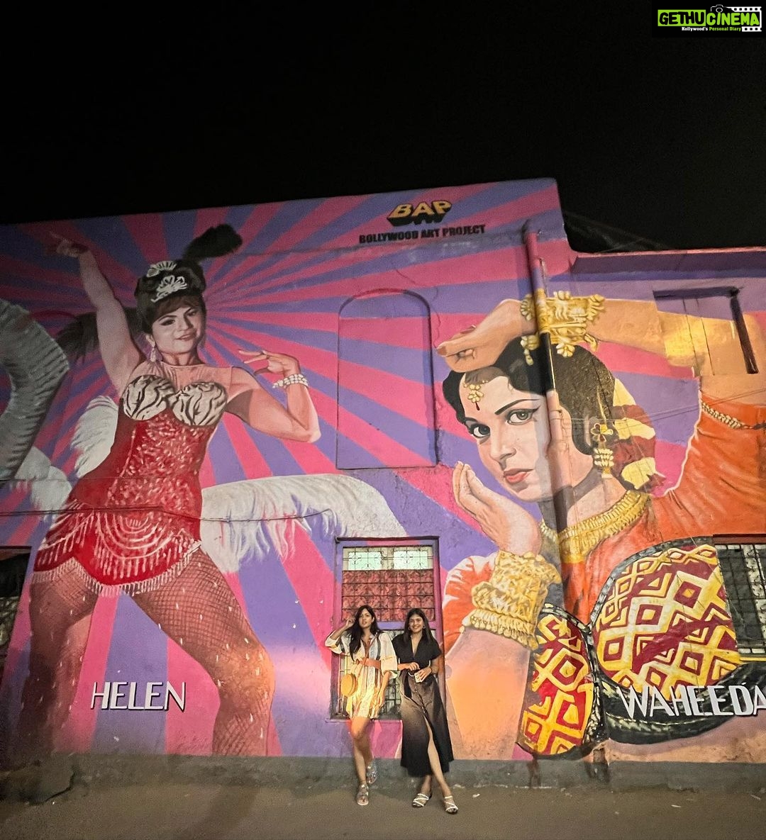 Hebah Patel Instagram - The evening @monajoshi brought traffic to a halt for a picture! Bandra West