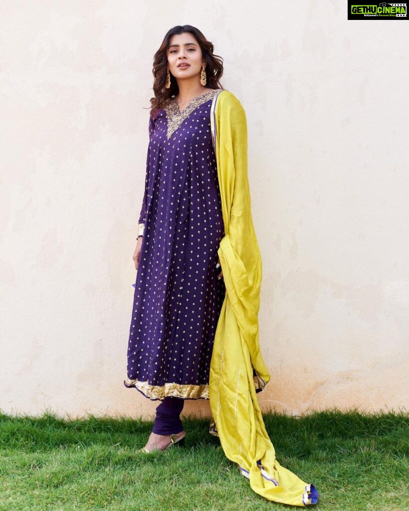 Hebah Patel Instagram - Styled by @officialanahita Outfit: @indishreelabel Shoes: @centroshoesindia Pic: @kalyanyasaswi Hyderabad