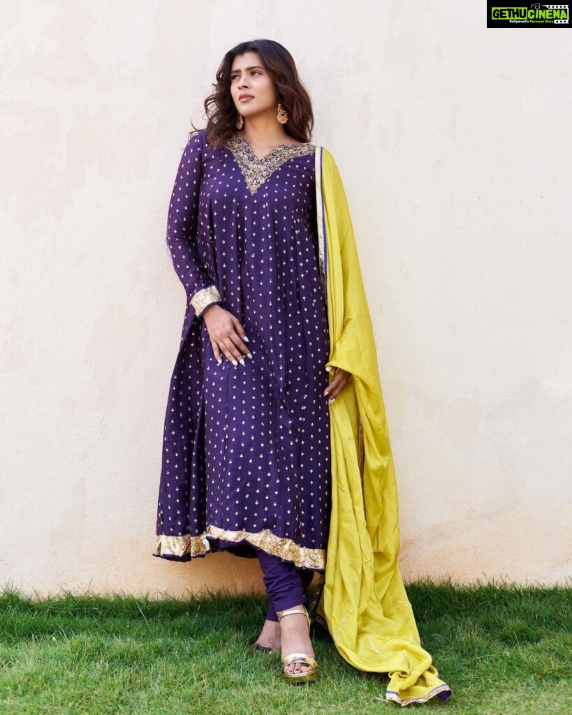 Hebah Patel Instagram - Styled by @officialanahita Outfit: @indishreelabel Shoes: @centroshoesindia Pic: @kalyanyasaswi Hyderabad