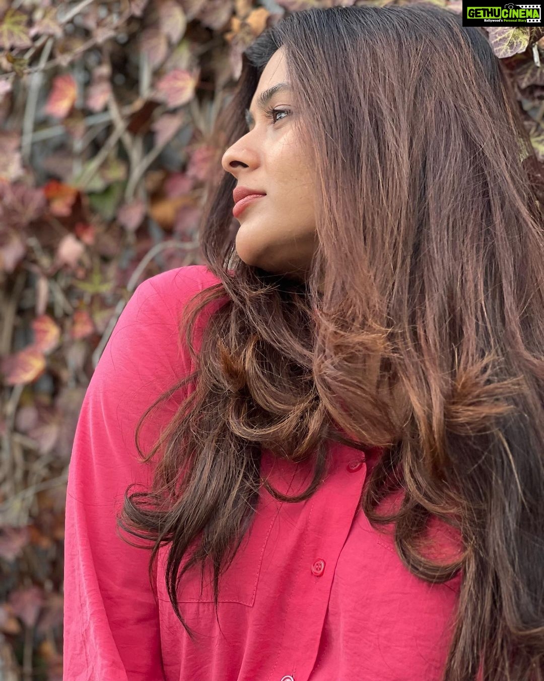 Hebah Patel Instagram - Good hair! 🦄 Wroclaw, Poland
