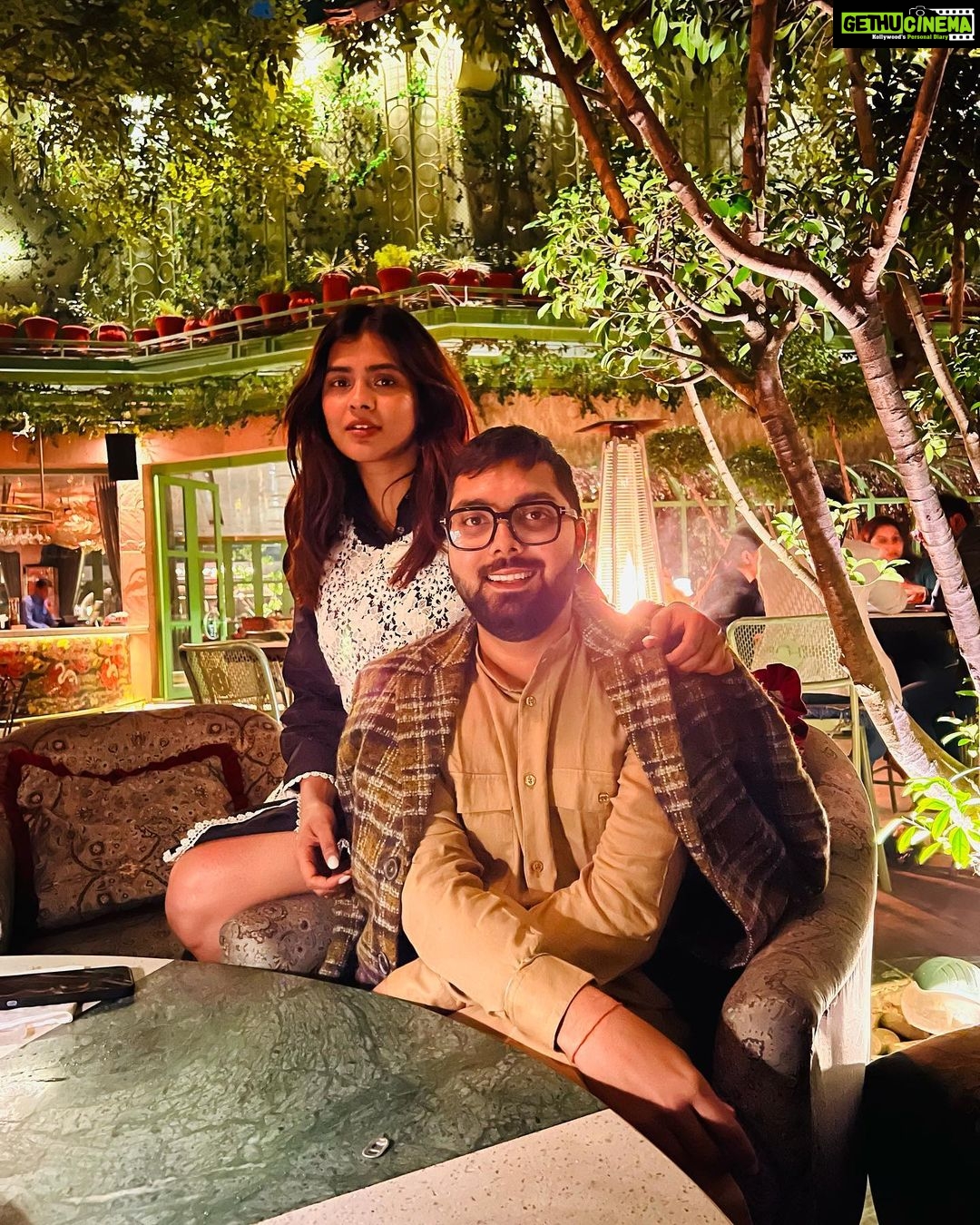 Hebah Patel Instagram - Happiest birthday forever entertainer! To all the fancy things money can buy and to all the love you always deserve! Love you even in Delhi! ( Yay to new photos) Chica