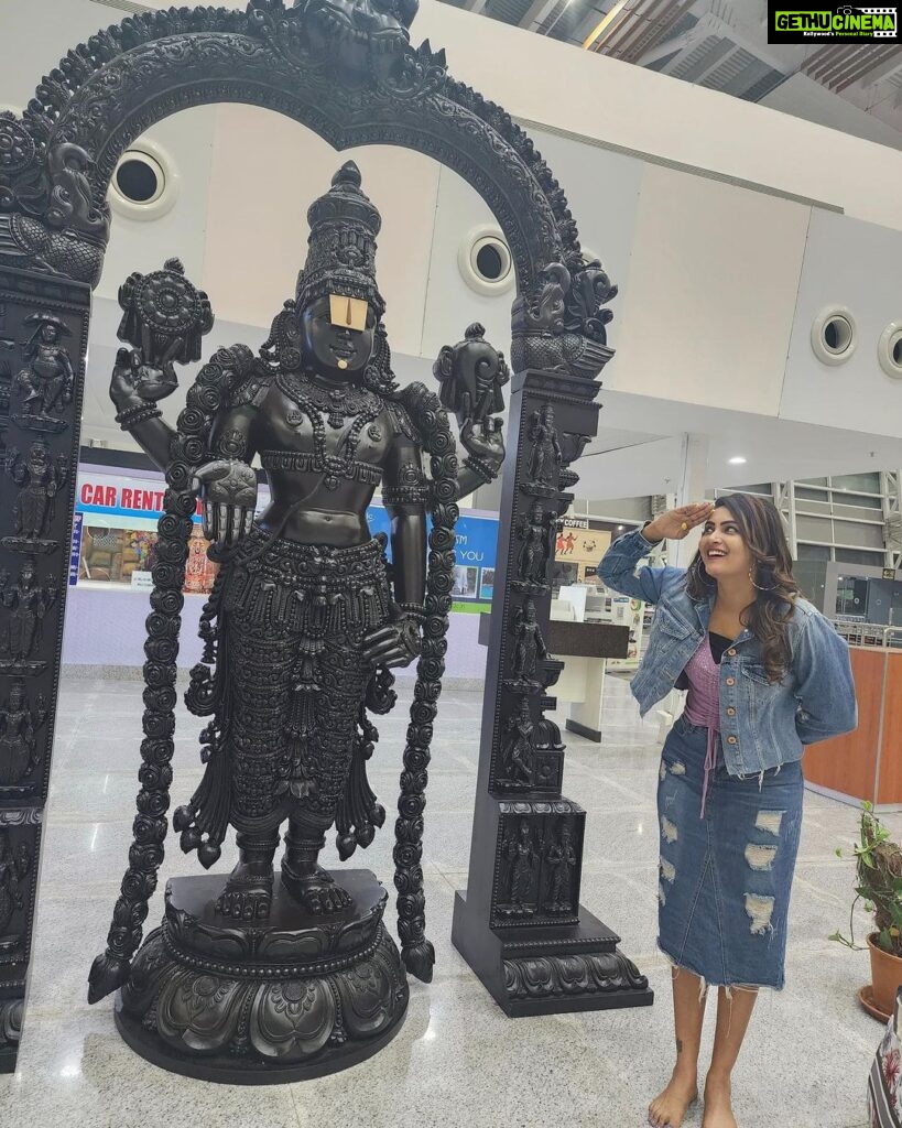 Himaja Instagram - Good Morning Bossu 😇 #tirupathi #lordvenkateshwara #edukondalavaadavenkataramanagovindaagoovinda #govinda #god Tirupathi Airport, Andhra Pradesh