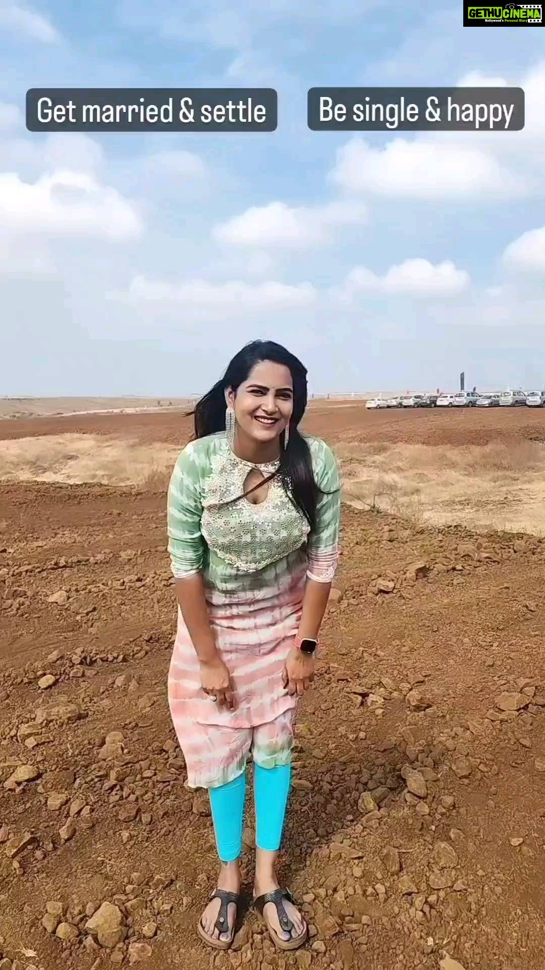 Himaja Instagram - Lets see .. #primereels #trending #crazygirl #parents #happy #reelit #funnyreels #funnyvideos #fun