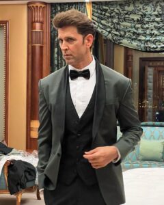 Hrithik Roshan Instagram - Shot by : @aalimhakim 
And @vjypalande

Pic credits 
@lakshmilehr
@prarthanaajmani 
@iam_sentinel 
@mitra___sharma

@redseafilm