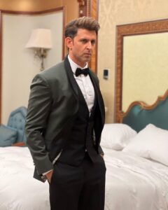 Hrithik Roshan Instagram - Shot by : @aalimhakim 
And @vjypalande

Pic credits 
@lakshmilehr
@prarthanaajmani 
@iam_sentinel 
@mitra___sharma

@redseafilm