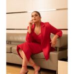 Huma Qureshi Instagram - Poised or Poser ? #mood Styled by : @sanamratansi Assisted by : @nirikshapoojary_ Outfit : @pridal.in Earring : @myrhabyrhea Rings : @e3kjewelery @ascend.rohank Footwear : @paioshoes Photographer : @clickwalaphotography