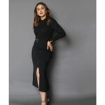 Huma Qureshi Instagram – When in doubt wear black 🖤

Styled by : @sanamratansi
Assisted by : @nirikshapoojary_ 
Outfit : @forevernew_india 
Earring :  @blingsutra @ascend.rohank
Rings : @myrhabyrhea @blingsutra
Footwear : @paioshoes
Photographer : @devsphotographyofficial
Make Up : @krisann.figueiredo.mua 
Hair : @rakshandairanimakeupandhair