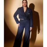 Huma Qureshi Instagram - Stay Sharp Stay Focused … #suit #sharp #sleek @sanamratansi