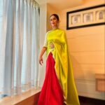 Ileana D'Cruz Instagram - Give me a saree and flowers in my hair any day! 💕