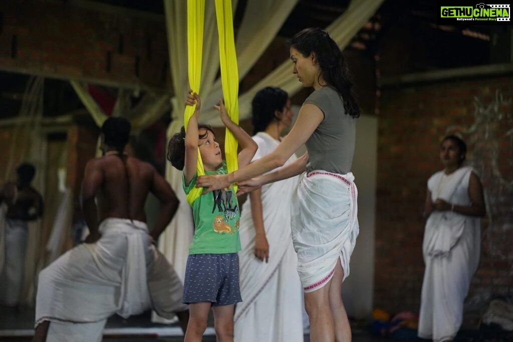 Isha Sharvani Instagram - It has been really special having Luca present for over a week while we have remounted SARI. He and our dog snowy have brought such love, playfulness and tenderness into the studio. He was curious and involved through about 7 hours a day of rehearsal each day, beaming, spontaneously playing or dancing as he felt it. He has realised the physical stamina and rigour involved in a dancers life, and his response has been to pamper me with daily foot massage. He says his hands will heal me, I think his love and presence already has. Feeling blessed to be a member of a family run company which allows to process to happen. ❤♾❤ . 📸 @adarsh.prathap 🙏🏾 #ishasharvani #luca #motherson #thirdgeneration #dance