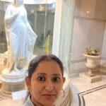Ishika Singh Instagram - Short trip to our very own @salarjung_museum #salarjungmuseum #salarjung #salarjungmuseumhyderabad #hyderabadtourism #museumlover #museums #musuemselfie