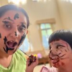 Ishika Singh Instagram - Face painting 🖼 session we both had blast !!!!! #facepainting #toddlerlife #toddlermom #toddleractivities #momlife #momlove #motherdaughter #motherlove #motherhood #pari #merijaan