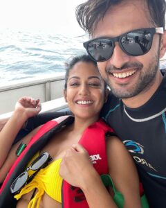 Ishita Dutta Instagram - Happy Anniversary my boo ❤️ Thanku for being my strength…Thanku for always being there… Thanku for always making me laugh..Thanku for being you ❤️ Sometimes I am like Thankgod we met ❤️ @vatsalsheth 🧿