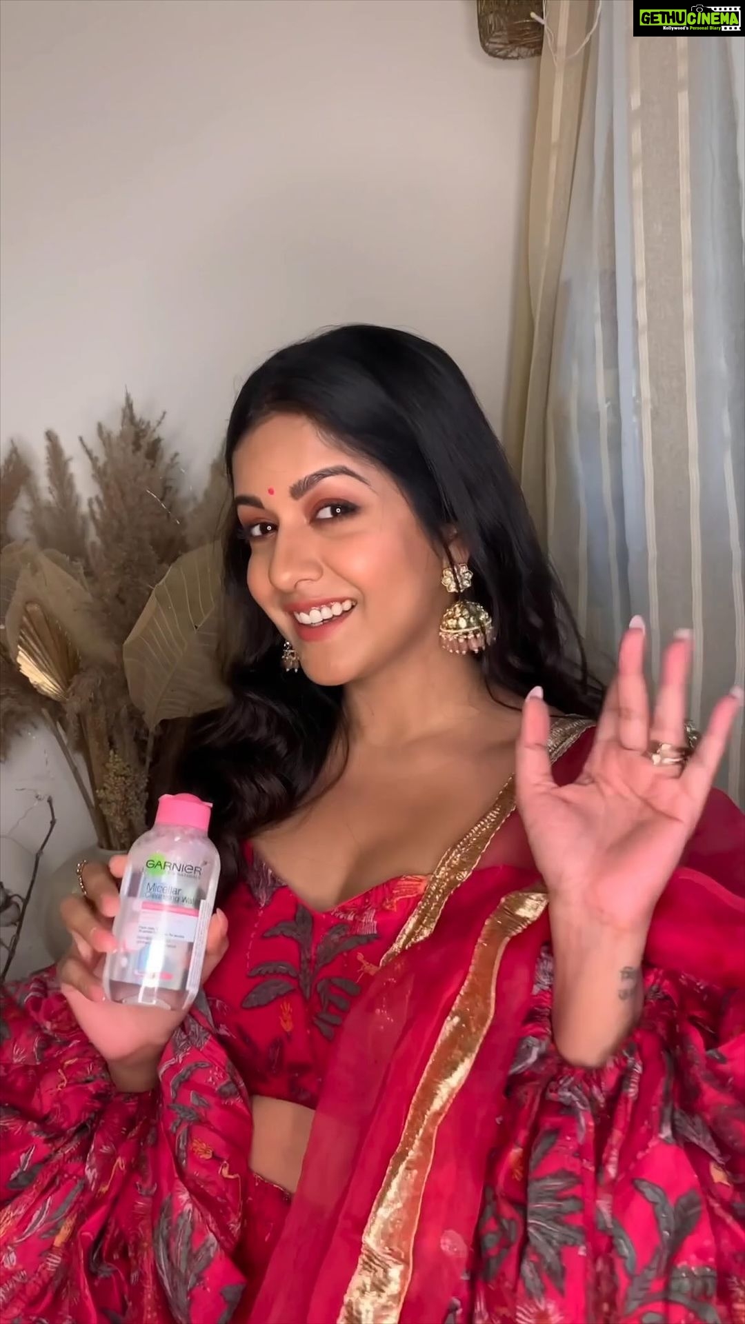 Ishita Dutta Instagram - #Collab My wedding season savior courtesy @garnierindia💗 This pink micellar water not only removes makeup but also cleanses skin, and it doesn’t even require any rubbing. All you have to do is *POUR-PRESS-SWIPE* and you’re good to do!! Contains no alcohol & parabens and I’m really happy with how hydrated and nourished my bare skin looks!!!💦 #MicellarWater #PinkMicellarWater #PourPressSwipe #Garnier #GarnierIndia