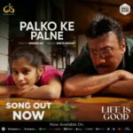 Jackie Shroff Instagram - "Rishton Sang Kheli, Khushiyon Ki Holi, Sapna Badha Aur Sach Hogaya" There's nothing better than these lines from the song "Palko Ke Palne". This beautiful track by @shreyaghoshal and @abhishekraywild from the film 'Life is Good" is Out now! Check it out! @lifeisgoodmovie Producer @anand09as Lead Actor - @apnabhidu Director- @ananthmahadevanofficial Lyricist - Nivedita Joshi