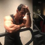 John Abraham Instagram – I’m smiling inside :) #postworkout #goodpain