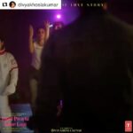 John Abraham Instagram - Congratulations !! @divyakhoslakumar . . #YaadPiyaKiAaneLagi @tanishk_bagchi @jaani777 @sapruandrao @nehakakkar @tseries.official
