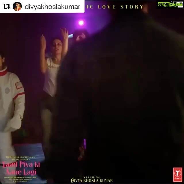 John Abraham Instagram - Congratulations !! @divyakhoslakumar . . #YaadPiyaKiAaneLagi @tanishk_bagchi @jaani777 @sapruandrao @nehakakkar @tseries.official
