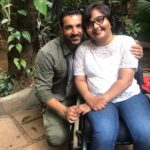 John Abraham Instagram - I had the pleasure of meeting someone incredibly special - Ekta Bhyan. Ekta is an Asian Para Games Gold Medallist in Club Throw and has qualified for the Tokyo 2020 Paralympics in F-51, Club Throw. Thank you so much for the wonderful gifts. It was an honour and privilege to meet you and you are an inspiration to me and the entire nation !!#ParaAthletes #Respect #ektabhyan