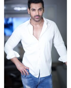 John Abraham Instagram - Keeping it simple!! 📸 : @avigowariker 
#schoolbuddies #bombayscotishschool