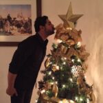 John Abraham Instagram – Merry Christmas 🎄Big Kiss !!!