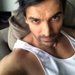 John Abraham Instagram – A happy new year !!! Getting ready for a great workout !!!! Spartaaaaaa !!!!!