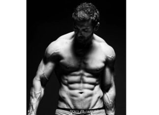 John Abraham Instagram - The best photoshop that you can do for your body is in the gym. Stay fit!! Love - John Abraham. #Perseverance #Ripped #Shredded #Motivation #TrainTillYouDrop #FitnessIsMyReligion