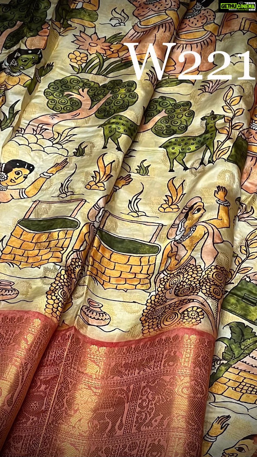 Joy Crizildaa Instagram - To place an order Kindly DM ! ❤️ Disclaimer : color may appear slightly different due to photography No exchange or return Unpacking video must for any sort of damage complaints Threads here and there, missing threads,colour smudges are not considered as damage as they are the result in hand woven sarees. #joycrizildaa #joycrizildaasarees #handloom #onlineshopping #traditionalsaree #sareelove #sareefashion #chennaisaree #indianwear #sari #fancysarees #iwearhandloom #sareelovers #sareecollections #sareeindia
