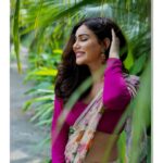Kangna Sharma Instagram - “Whatever you give to others in life, That’s what you get back! “ So just smile and spread Happiness ❤️after all what u give u get ❤️ Designer- @lewraps_designers MUA - @makeup_asfaque Kangnasharma16 #actor #saree #loveforsarees #reelsinstagram #reelitfeelit