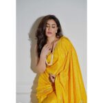 Kangna Sharma Instagram - Saree is the epitome of Poise , Grace And Beauty 🥻🥻 Designer- @deeveecouture MUA - @makeup_asfaque