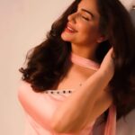 Kangna Sharma Instagram – I don’t get cute, I get drop-dead gorgeous.😜😜

Kangnasharma16 #actorslife #reels #reelsinstagram #reelitfeelit #beauty #reelsindia #instalike #instadaily