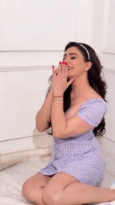 Kangna Sharma Instagram - trending song 🥰❤️