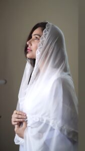 Kangna Sharma Instagram - Dil ki awaaz khuda tak jati h..❤️