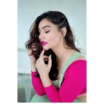 Kangna Sharma Instagram - pink is new Black ❤️ MUA - @makeup_asfaque