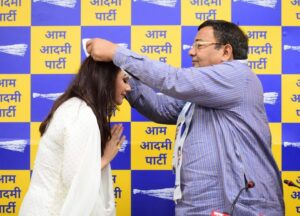 Kangna Sharma Instagram - Thanku Everyone For the Love and Support Of All And I wish To be Blessed For This New Journey With The same .
@arvindkejriwal @drsushilkrgupta @aamaadmiparty @aamaadmipartyharyana__