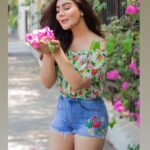 Kangna Sharma Instagram – You Have Got to let your Dreams Blossom🌺🌺🌺

Clicked by – @ilmanaazphotography1