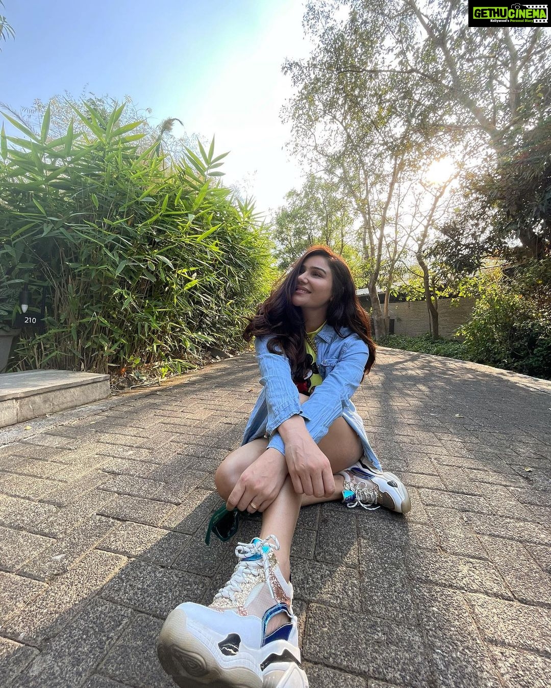 Kangna Sharma Instagram - Hey everyone ❤️