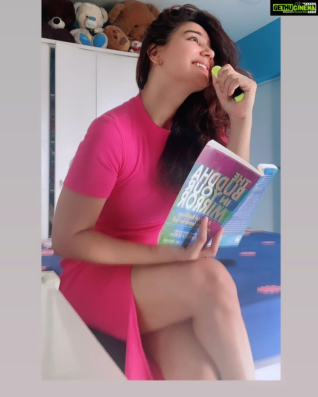 Kangna Sharma Instagram - Did you read my Face 😉