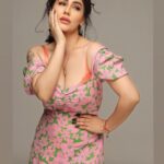 Kangna Sharma Instagram - Strong is Sexy ❤️🔥 Photograper- @faizialiphotography Makeup&hair- @makeup_asfaque