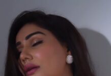 Kangna Sharma Instagram - @kangnasharma16 is on 🔥 💄:@asfaque_ansari #instagram #trendingreels #instagood