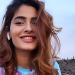Karishma Sharma Instagram - On my happy happy day, going to the beach and having a conversation with the sea and a friend was an ecstatic yet very self reflecting. This year has been strange, it's been so challenging and yet I've learnt so much. I have become much wiser and have learnt so much about myself. I have realised, that to love without expectations is the most liberating feeling you can get and how important it is to be kind to yourself. I felt pain but I have learnt to let go of the pain and feel happy again. This year has been a blessing in disguise.