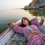Karishma Sharma Instagram - I lay there, and watching banaras brimming with this energy, babas chanting on the ghats, some offering their art and craft, some decorate themselves and others decorate their temples, some sing with the river all this is enough to lose oneself and forget everything and to discover our true selves. 🦚🦢🦋🧚🏻 Beautifully shot by @shotbysaurabh Outfit by @hasliofficial Banaras (Varanasi), U.P - INDIA