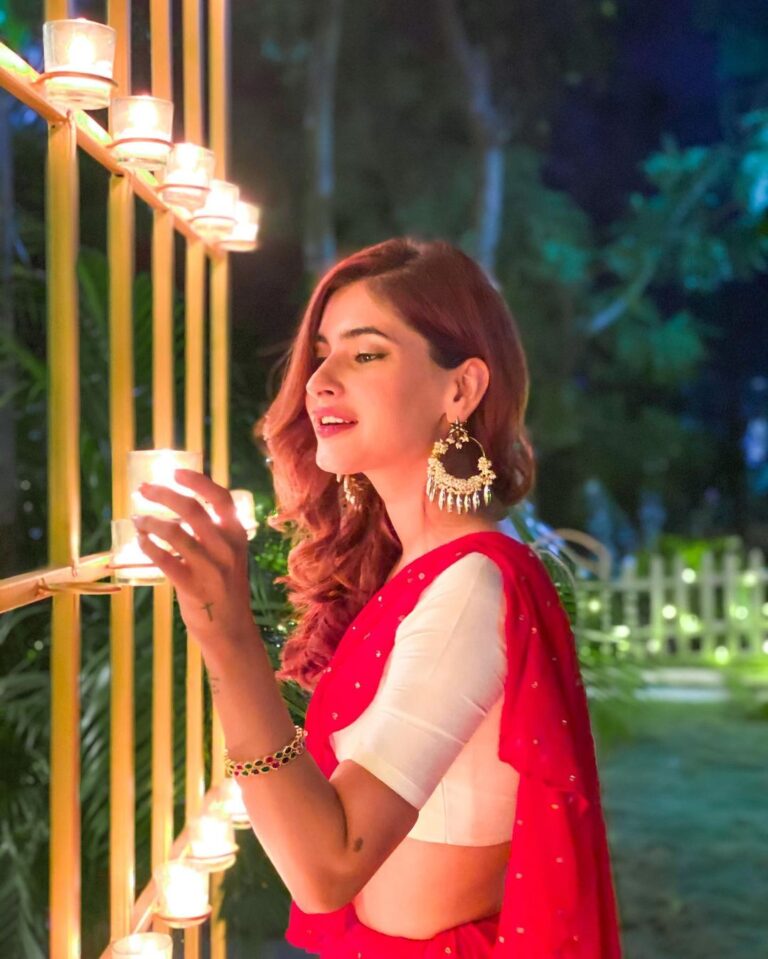 Karishma Sharma Instagram - If you’ve been looking for the light, congrats! You’ve arrived. Outfit @themodemenagerie The Vishwanath Farms