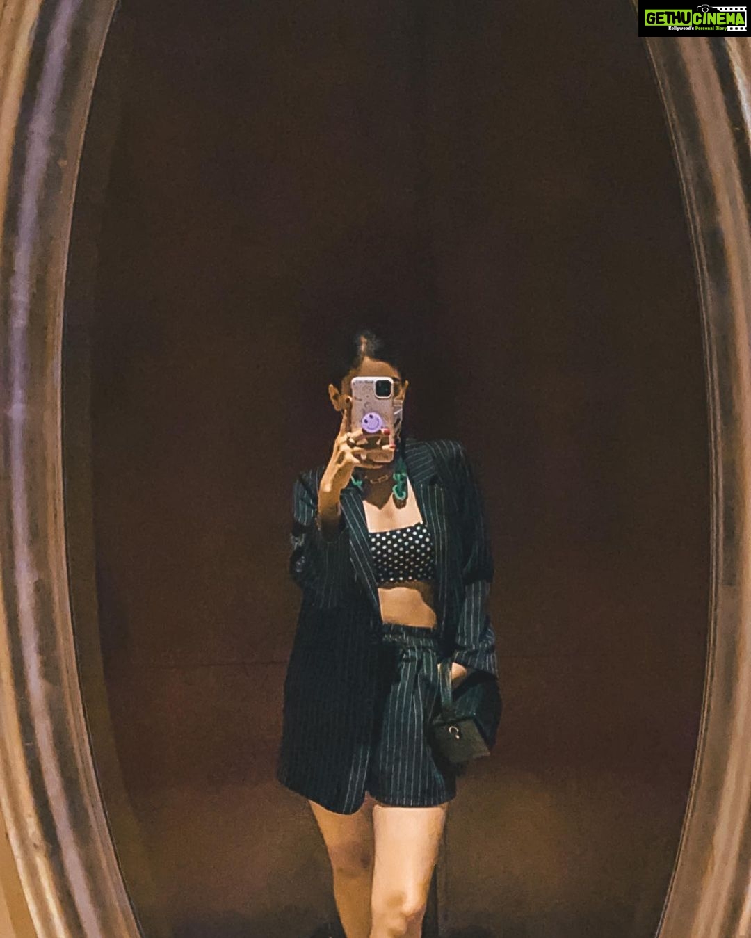 Karishma Sharma Instagram - Actually, the entire universe does revolve around me! 🤪