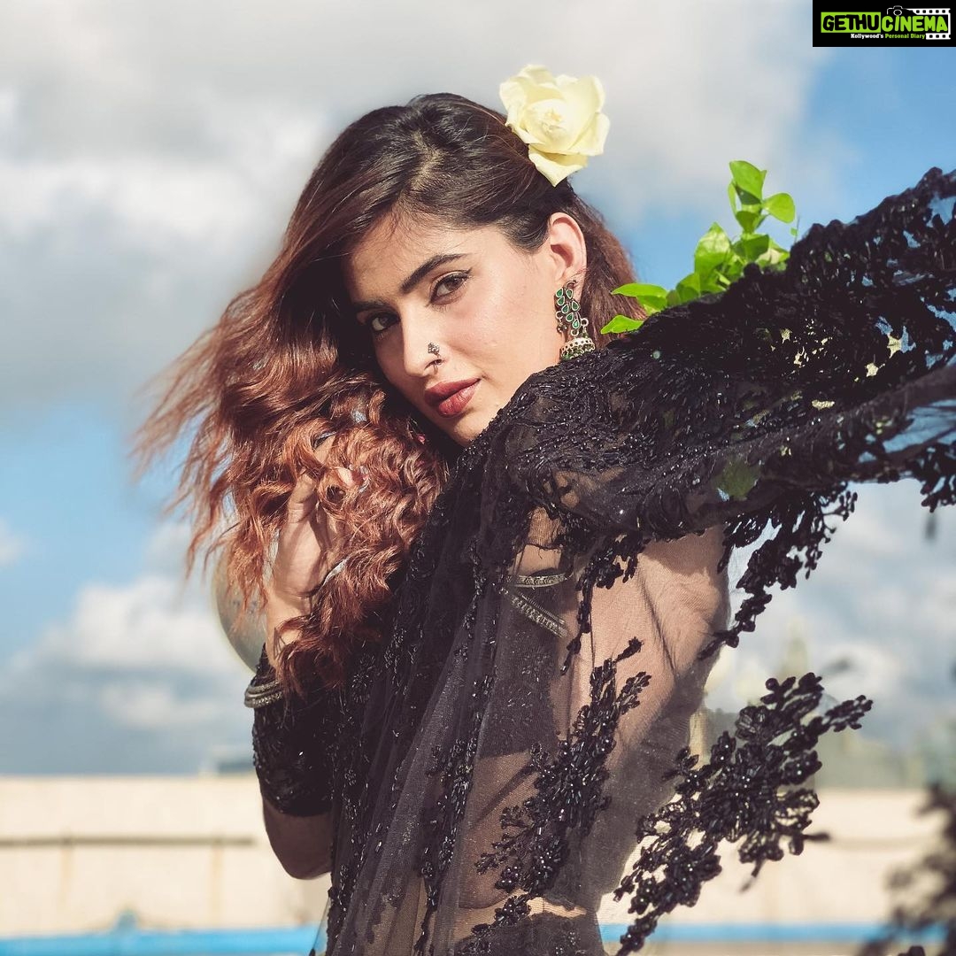 Karishma Sharma Instagram - Eid Mubarak 🌙