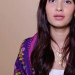 Karishma Sharma Instagram - "Social distancing isn't an issue for me to make real connections and @bumble_india here has helped me so much! Bumble's Video Call feature helps us bridge the distance and let's us take our dates virtual🌹 If you’re someone looking out to do plenty of activities together virtually, then download Bumble now! #StayFarGetClose #bumblepartner