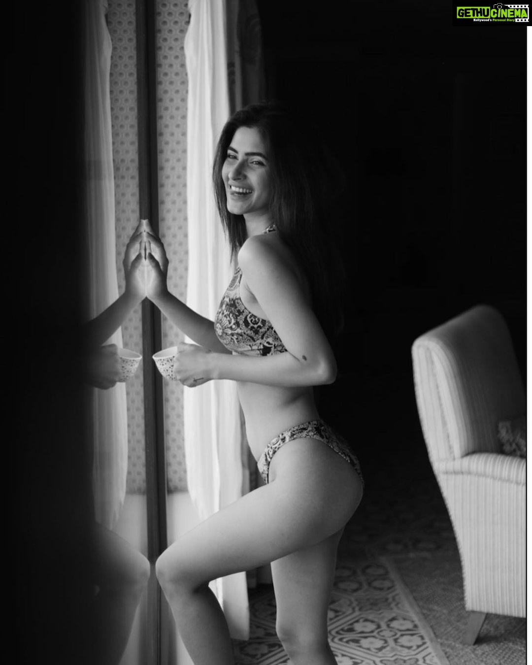 Karishma Sharma - 168.3K Likes - āYou don't take a photograph, you make itā - Ansel Adams
Shot my beautiful baby @aishwaryaa_nayak_photography
#missguided